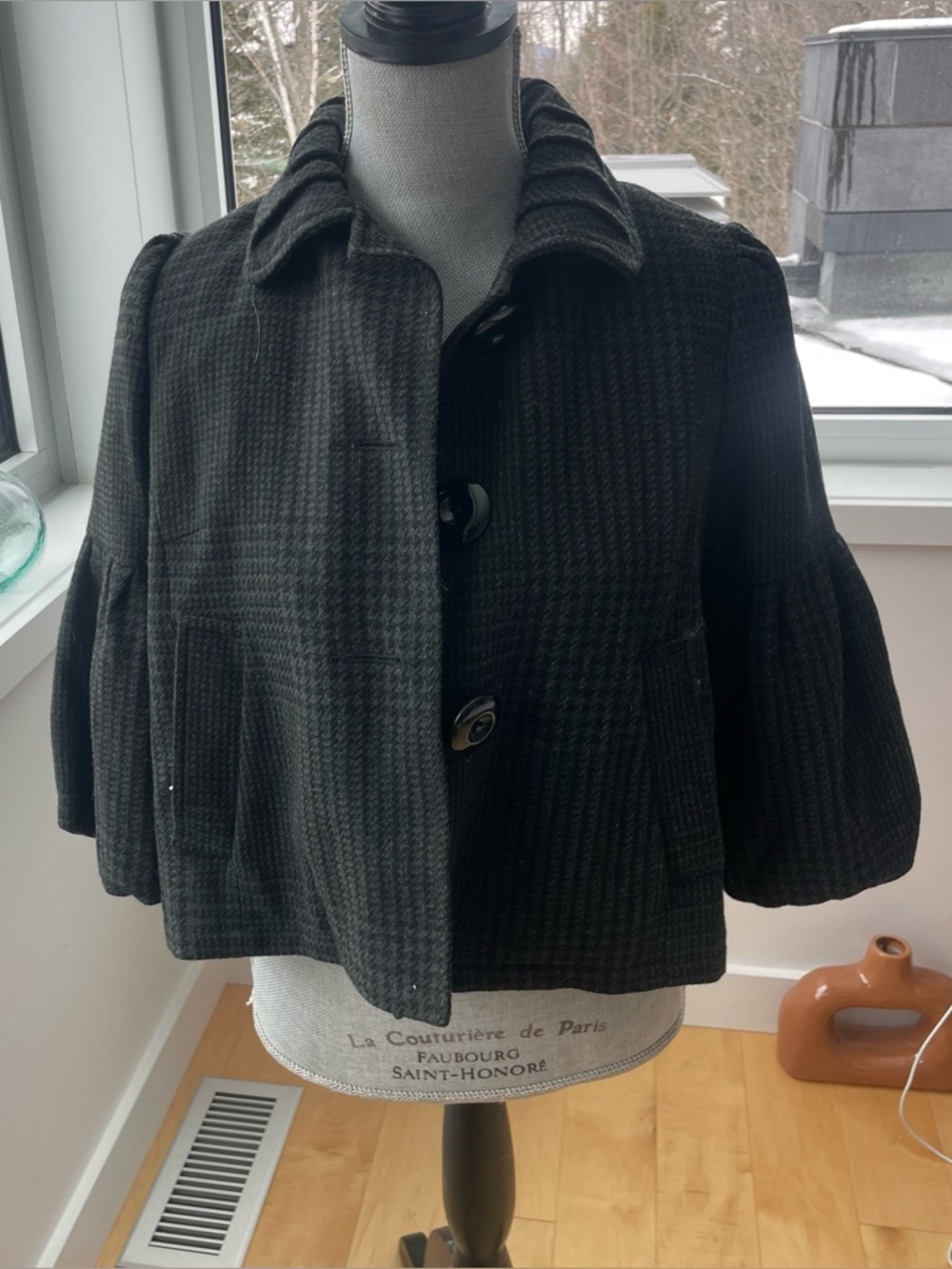 Women's Black Textured Cropped Button Jacket from Essentiel Antwerp
